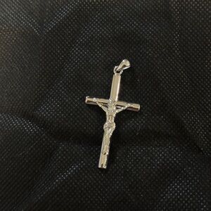 Silver Crucifix Pendant